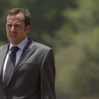 MEURTRES AU PARADIS : Triomphe de la logique… et de l’humour british
